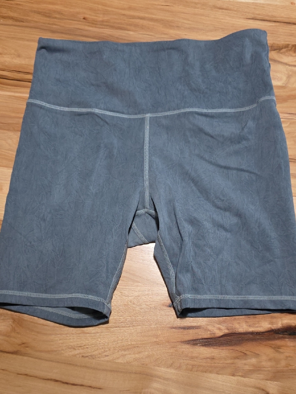 High-Rise Athletic Bike Shorts in Slate Gray